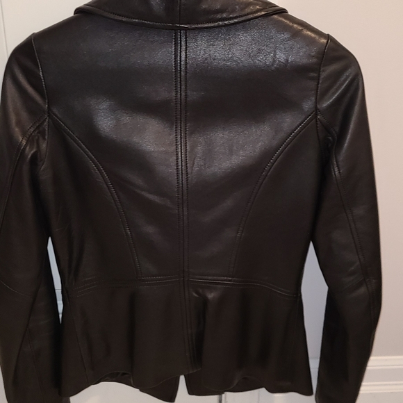 Black insulated Danier leather jacket - Picture 4 of 5